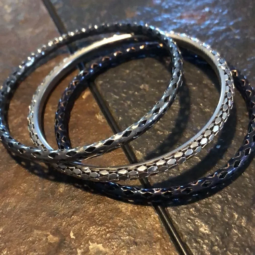 Bundle of 14 bangle bracelets